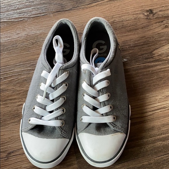 Too small - Picture 4 of 4